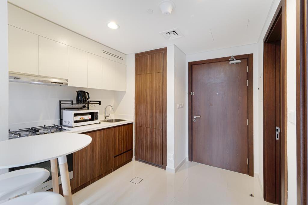 Brand New 1Br- Business Bay - Burj Khalifa View Daire Dubai Dış mekan fotoğraf