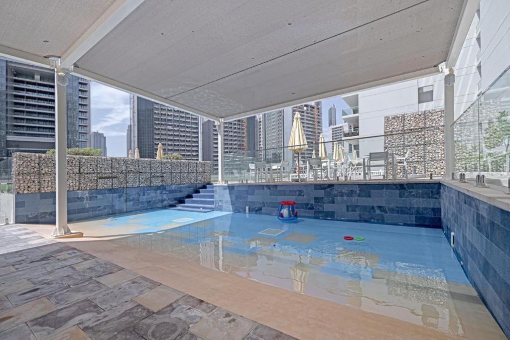Brand New 1Br- Business Bay - Burj Khalifa View Daire Dubai Dış mekan fotoğraf